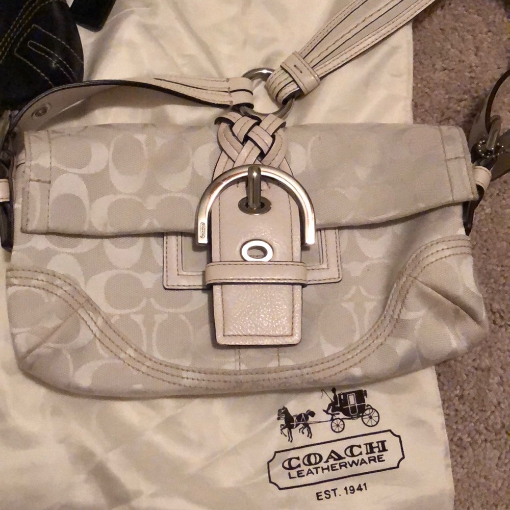 Coach purses - Picture 2 of 3
